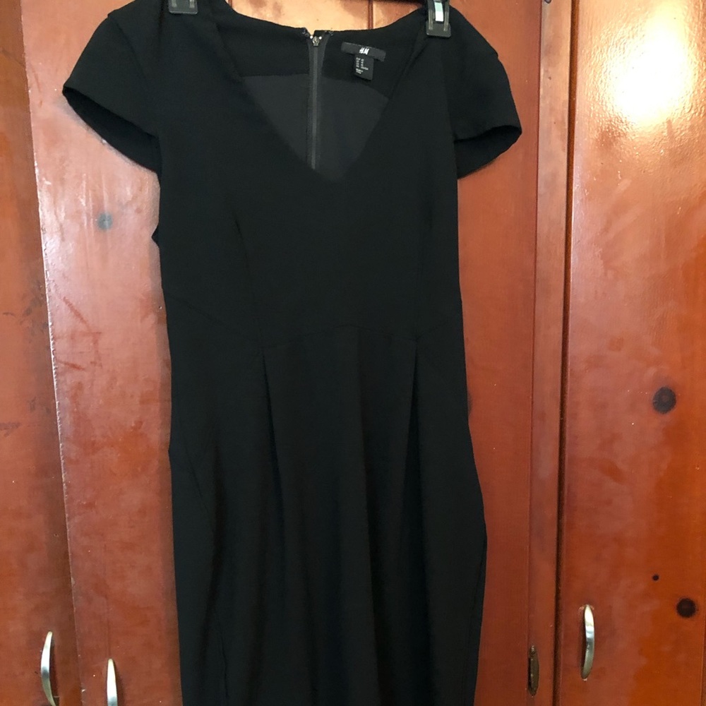 Black dress. H&M. Size 10.